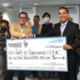 Banco de Desarrollo Económico desembolsa $1.3 millones a comerciantes de Guaynabo