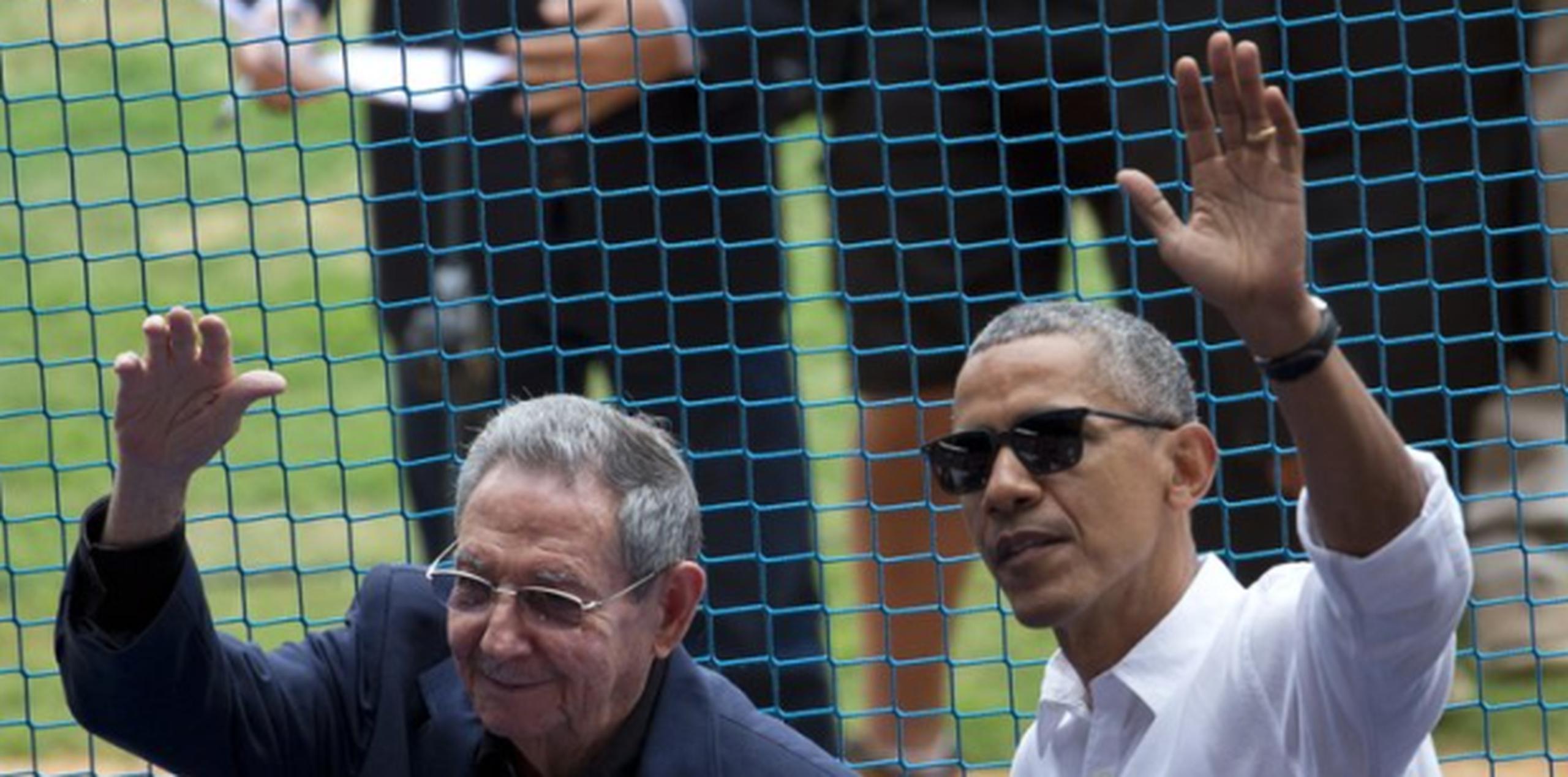 Obama durante su histórica visita a Cuba celebrada este año con el presidente cubano Raúl Castro, hermano del fallecido Fidel Castro. (Archivo)