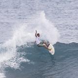 Cabrero, Toth y Pastrana avanzan a la tercera ronda en el Mundial de Surfing