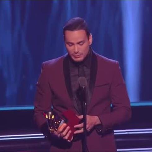 Víctor Manuelle conmueve con su mensaje en los Latin Grammy