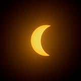 Eclipse solar arranca en la ciudad mexicana de Mazatlán
