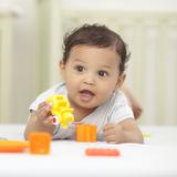 Niños “hablan” más durante el primer año de vida que las niñas 