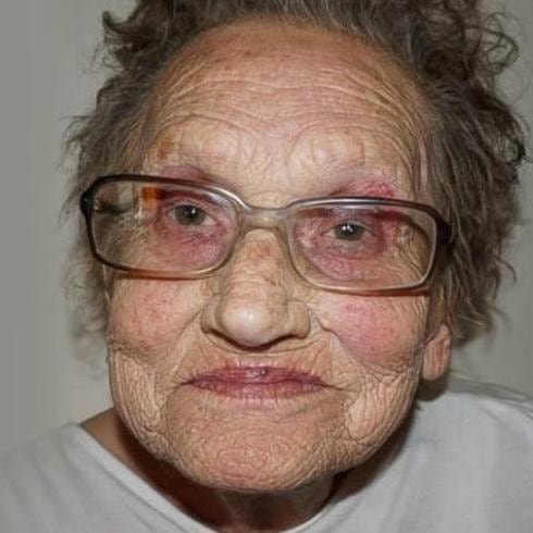 Increíble transformación de anciana con maquillaje de su nieta
