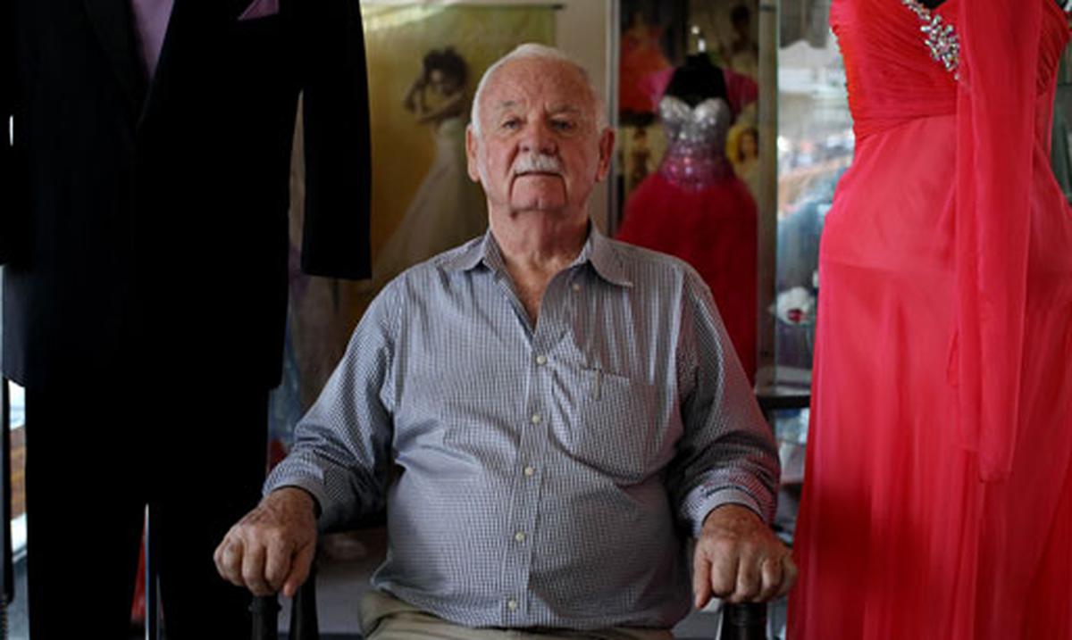 Tiendas de trajes hotsell de quinceañeras en bayamon