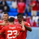 Suiza vence a Camerún con gol del nacionalizado camerunés Breel Embolo