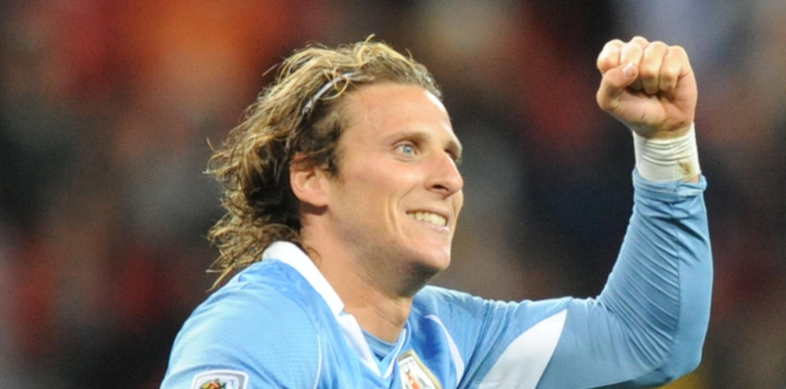 Forlán, de 34 años, es el futbolista que más partidos jugó en la historia con la selección de Uruguay (Archivo)