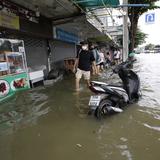 Bangkok amanece bajo el agua por la peor tormenta del año 