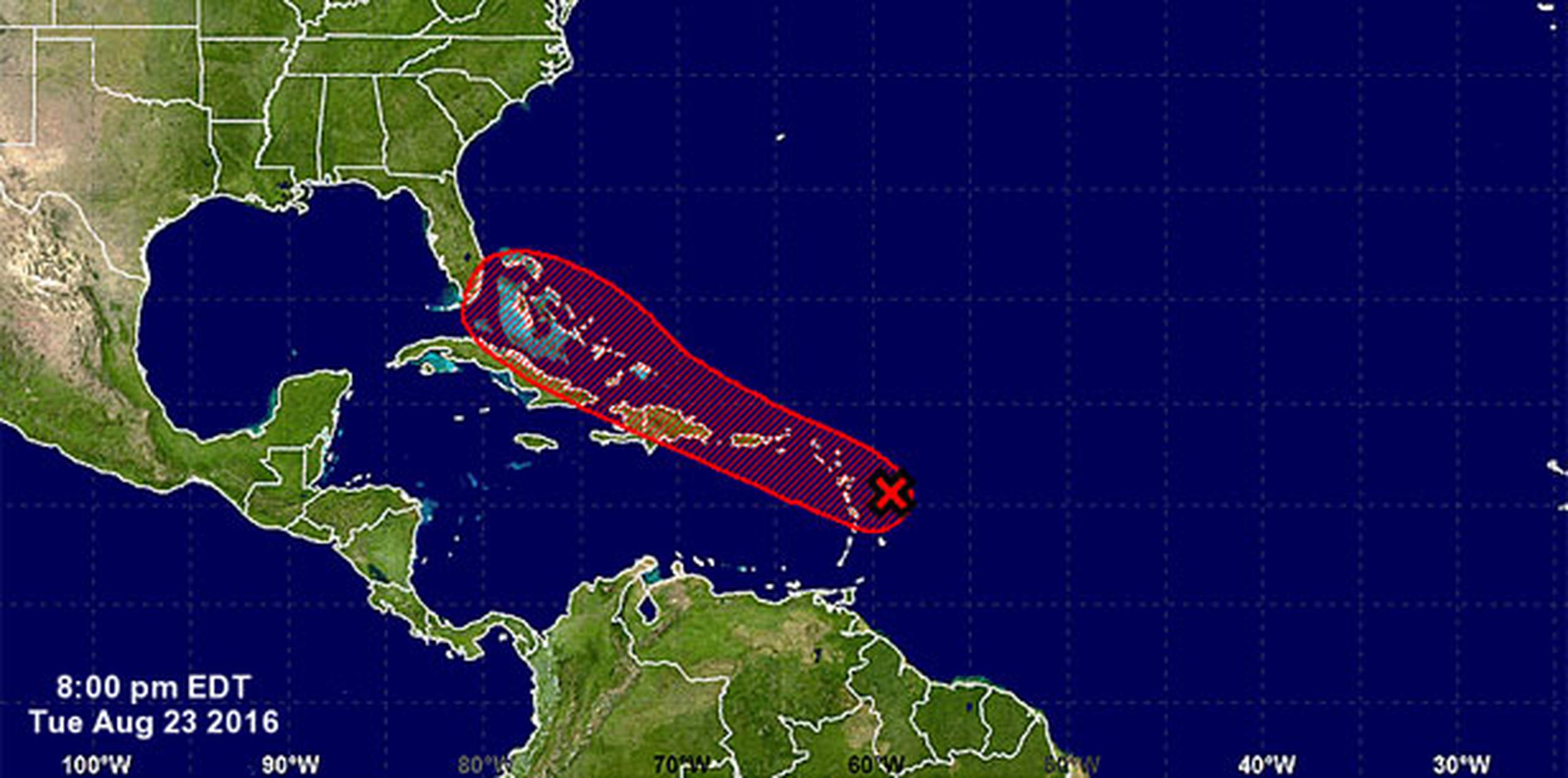Un avión caza-huracanes investigará la baja presión mañana. (NOAA)