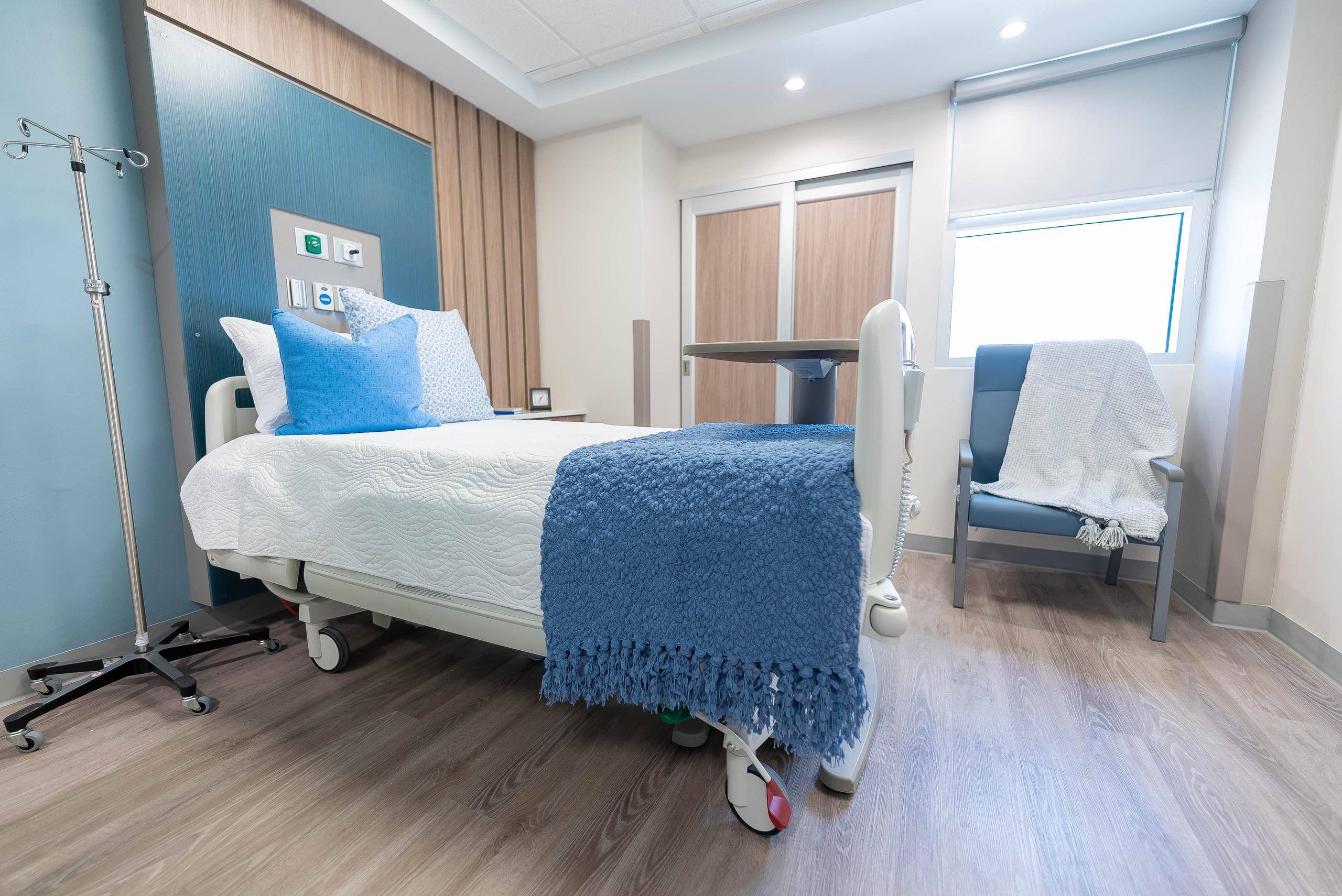 El sexto piso del Bayamon Medical Center fue remodelado y cuenta con 33 camas y servicio de monitoreo para pacientes cardiacos.