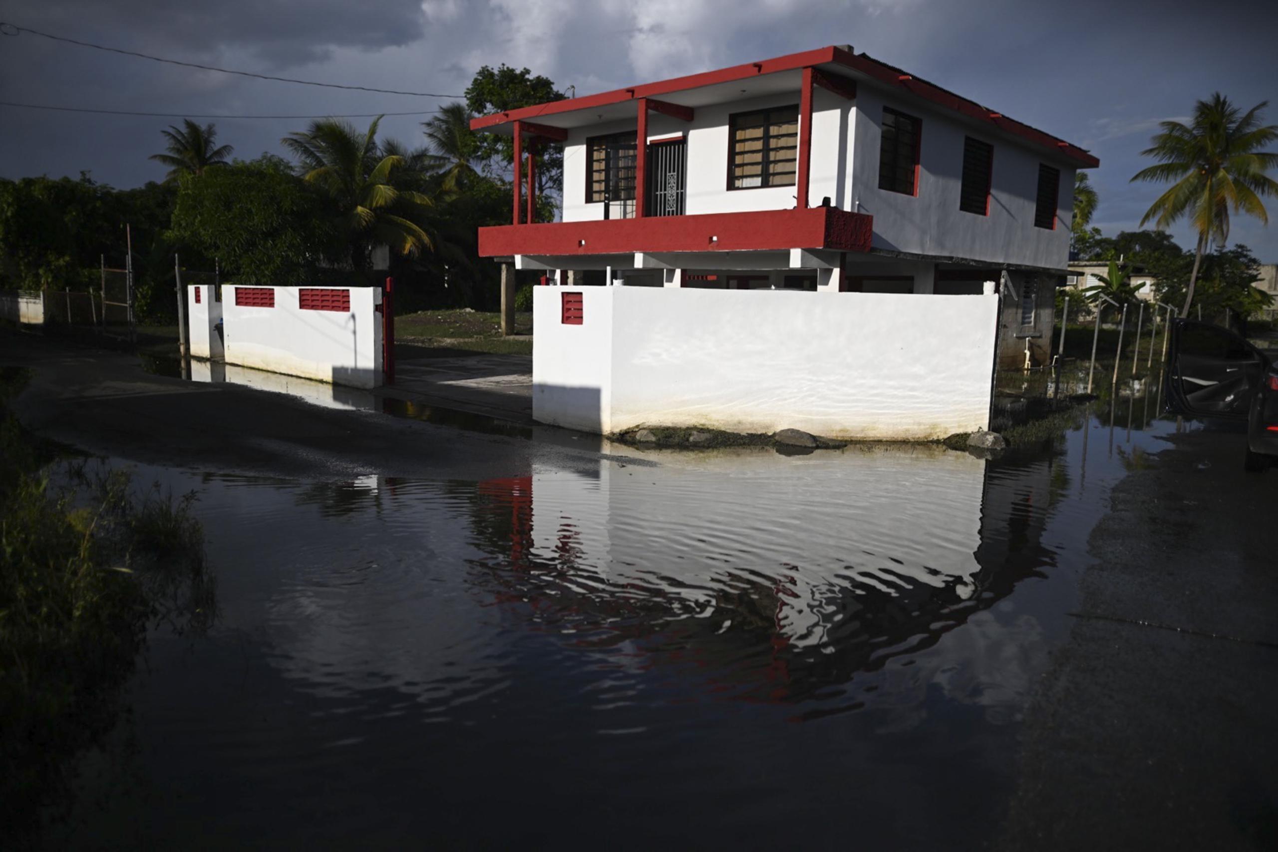 Residentes de todos los municipios de Puerto Rico tendrán acceso a la ayuda individual de $700 de FEMA.