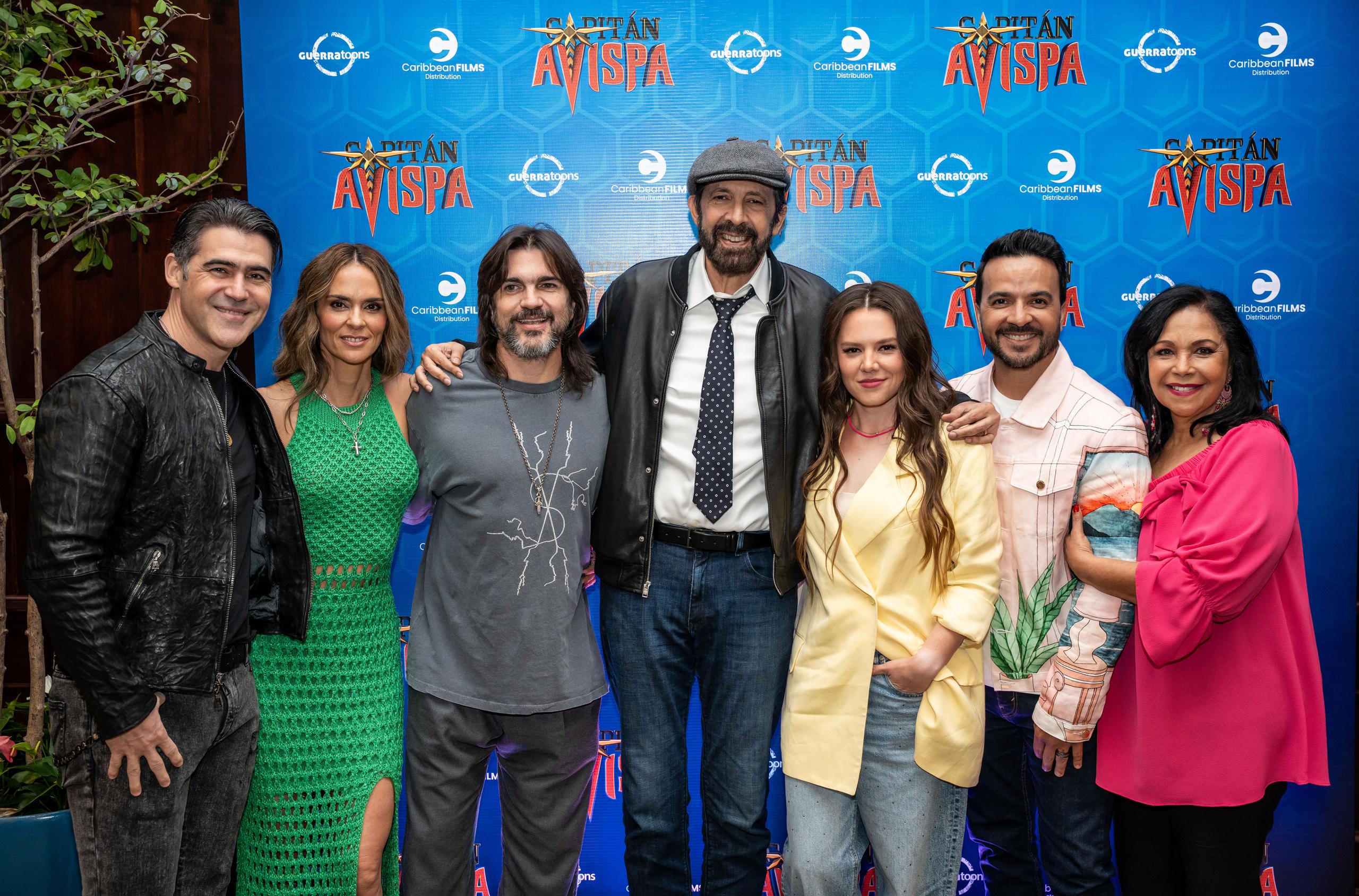 José Guillermo Cortines, Karen Martínez, Juanes, Juan Luis Guerra, Joy Huerta, Luis Fonsi y Adalgisa Pantaléon, son parte de las voces tras las 41 canciones de la banda sonora.