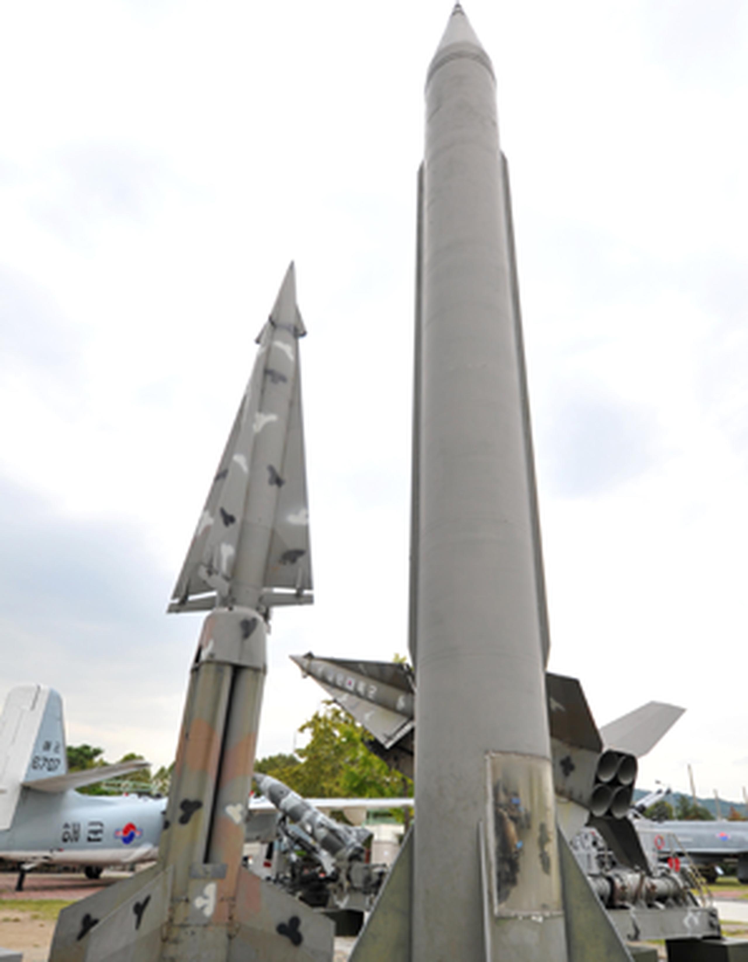 El Ministerio surcoreano estimó que se trata de cuatro misiles tipo Scud, un proyectil táctico desarrollado por la desaparecida Unión Soviética durante la Guerra Fría. (Archivo)