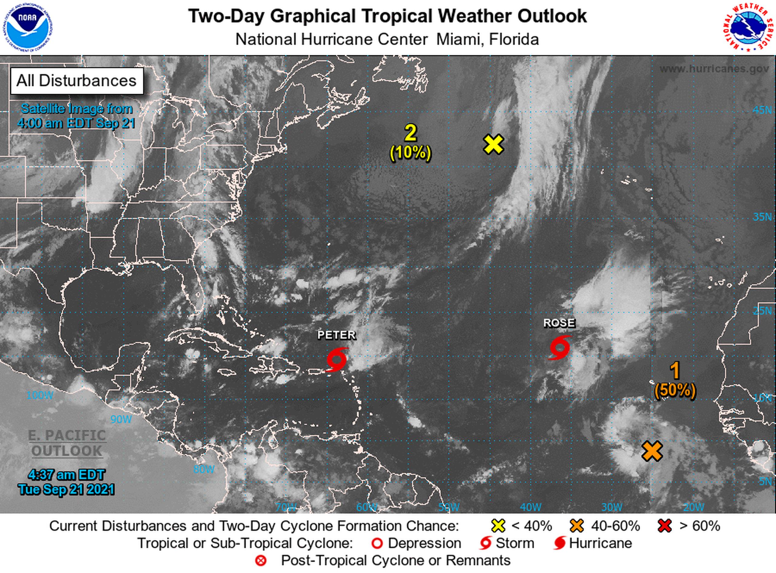 Sistemas atmosféricos que el Centro Nacional de Huracanes vigila en el océano Atlántico.