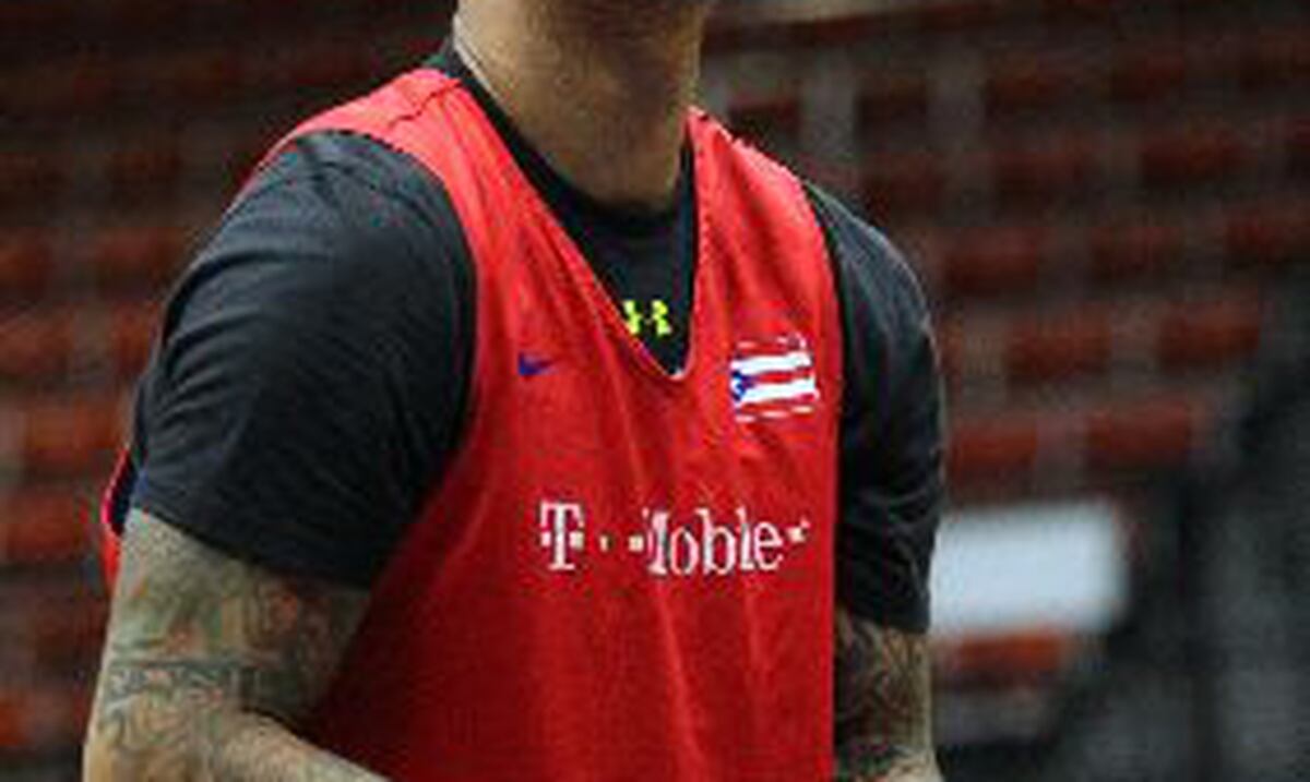 Peter John Ramos invade a China Primera Hora