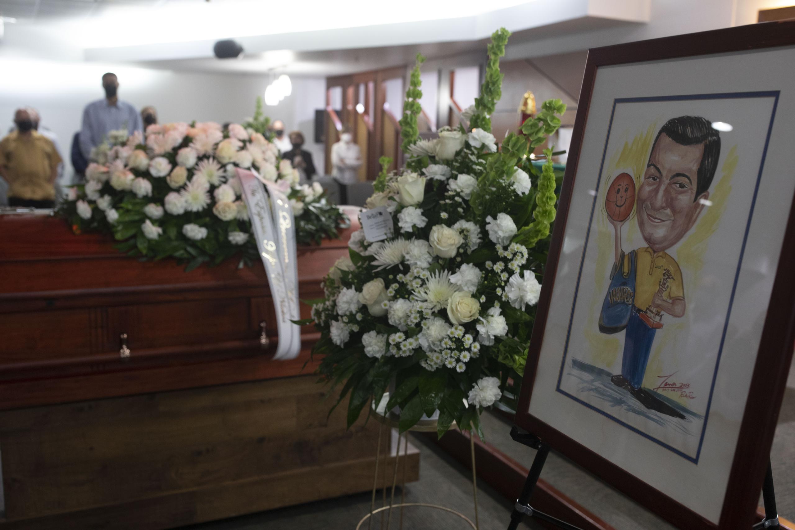 Los restos de Pedro “Cuco” Ortiz estuvieron en la Funeraria Ehret y luego pasará por el proceso de cremación. 

Foto Xavier Araujo | xavier.araujo@gfrmedia.com