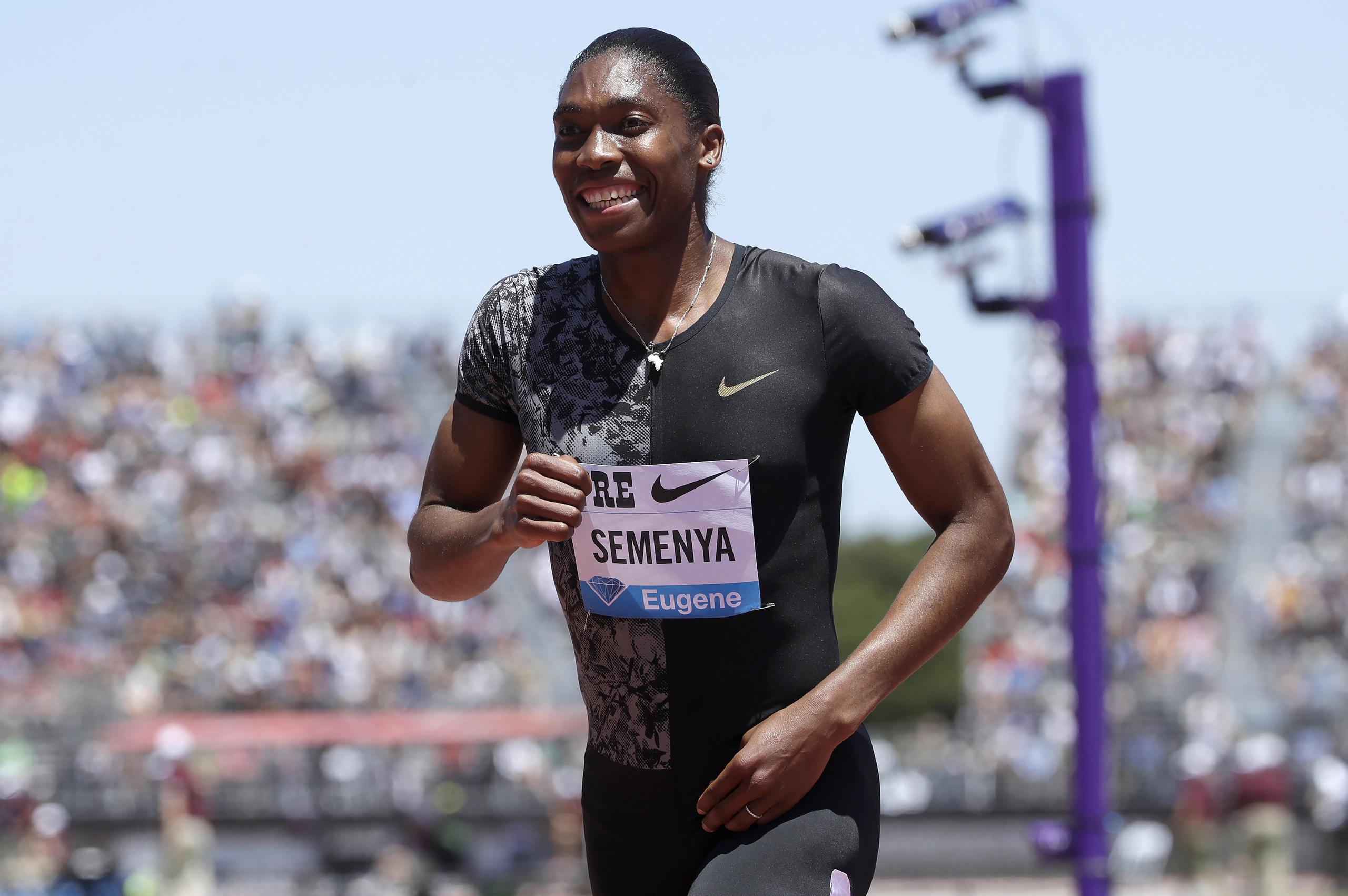 Caster Semenya fotografiada tras ganar los 800 metros en una carrera en Stanford, California, el 30 de junio del 2019.