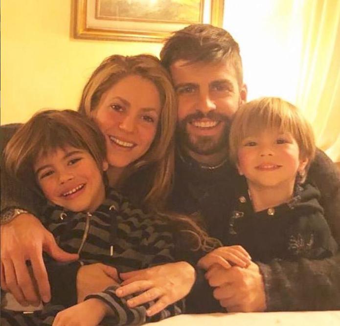 Shakira, Gerard Piqué e hijos.