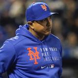 Luis Rojas, ex mánager de los Mets, es nombrado coach de tercera base de los Yankees