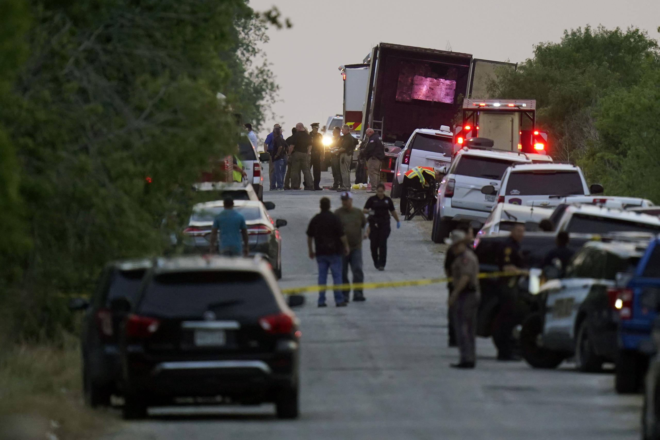 El camión estaba repleto con 67 personas, y entre los fallecidos había 27 mexicanos, 14 hondureños, siete guatemaltecos y dos salvadoreños.