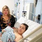 Mujer recibió trasplante de útero de su propia mamá y dio a luz a su primer hijo