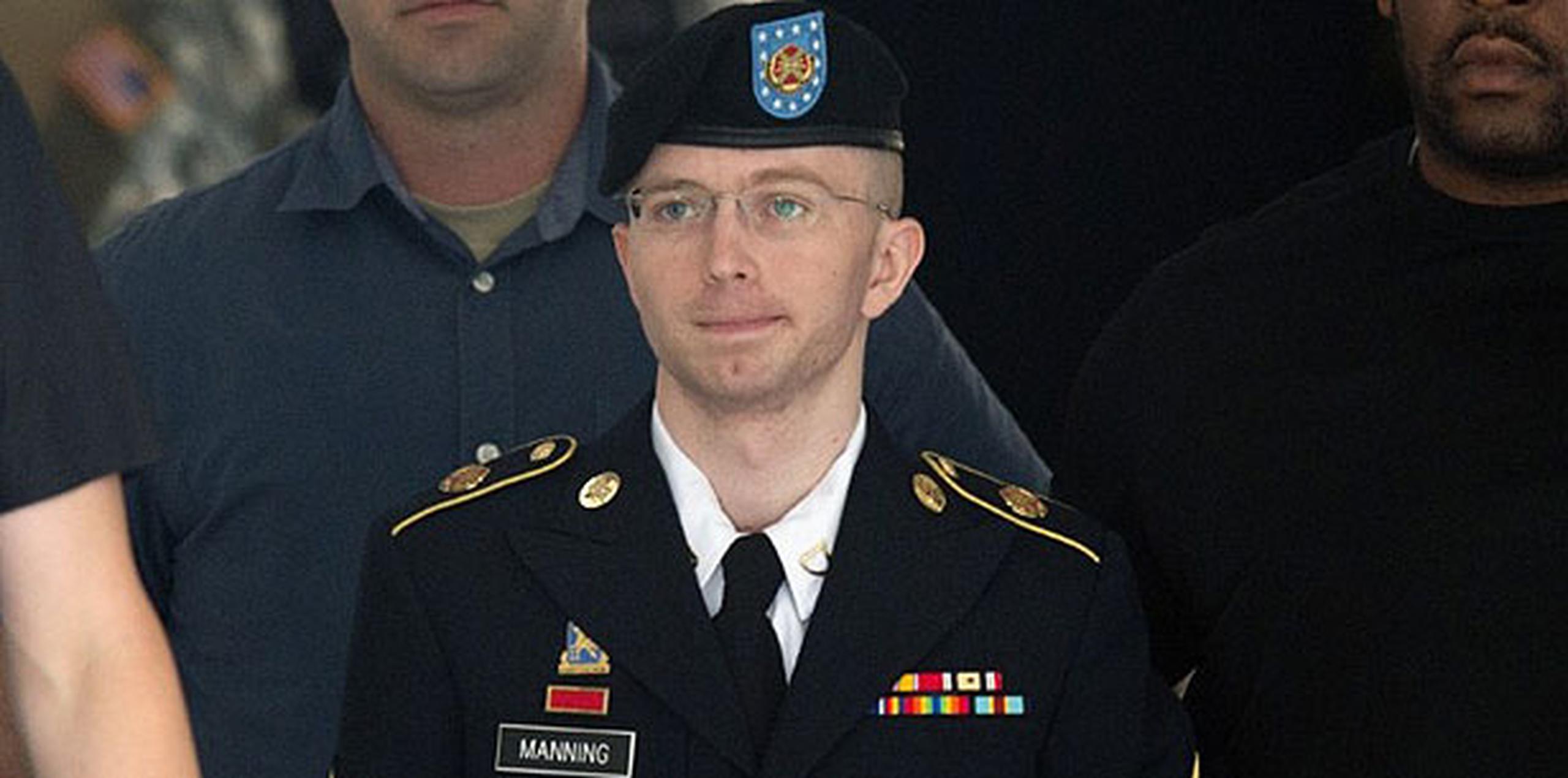 Manning admitió haber entregado a WikiLeaks más de 700,000 reportes de campo de batalla y cablegramas diplomáticos, así como un video del ataque de un helicóptero de Estados Unidos en 2007 que mató civiles en Irak, incluido un fotógrafo de la agencia de noticias Reuters y su chofer.