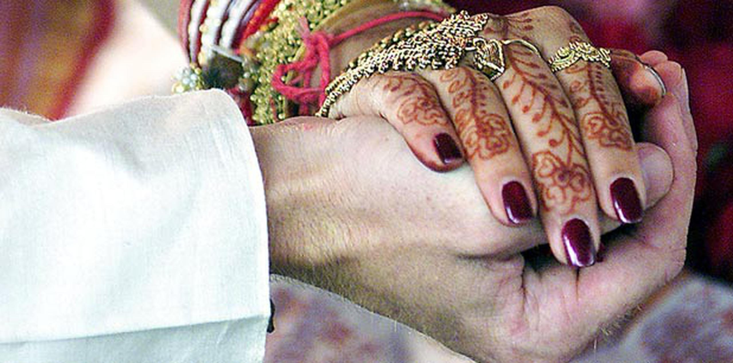 En la India, sobre todo en zonas rurales, son habituales los matrimonios concertados. (Archivo)