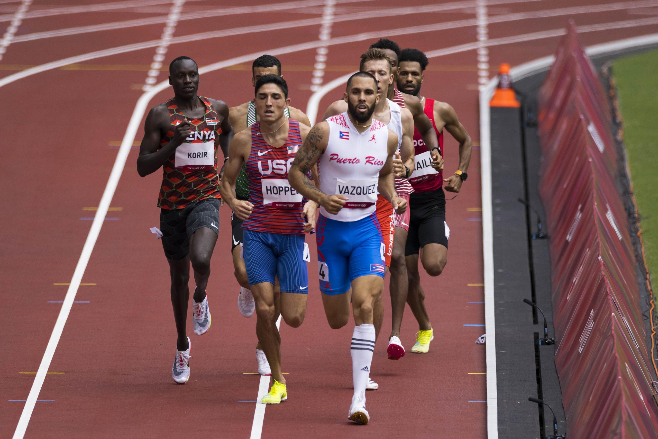 Wesley Vázquez, Ryan Sánchez y Andrés Arroyo en los 800 metros de Tokio 2020.