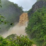 Impresionantes imágenes del cañón San Cristóbal tras lluvias de la tormenta Isaías