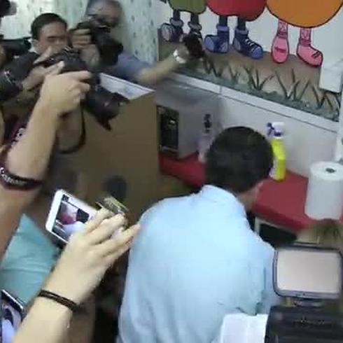 Rosselló vota íntegro en Guaynabo 