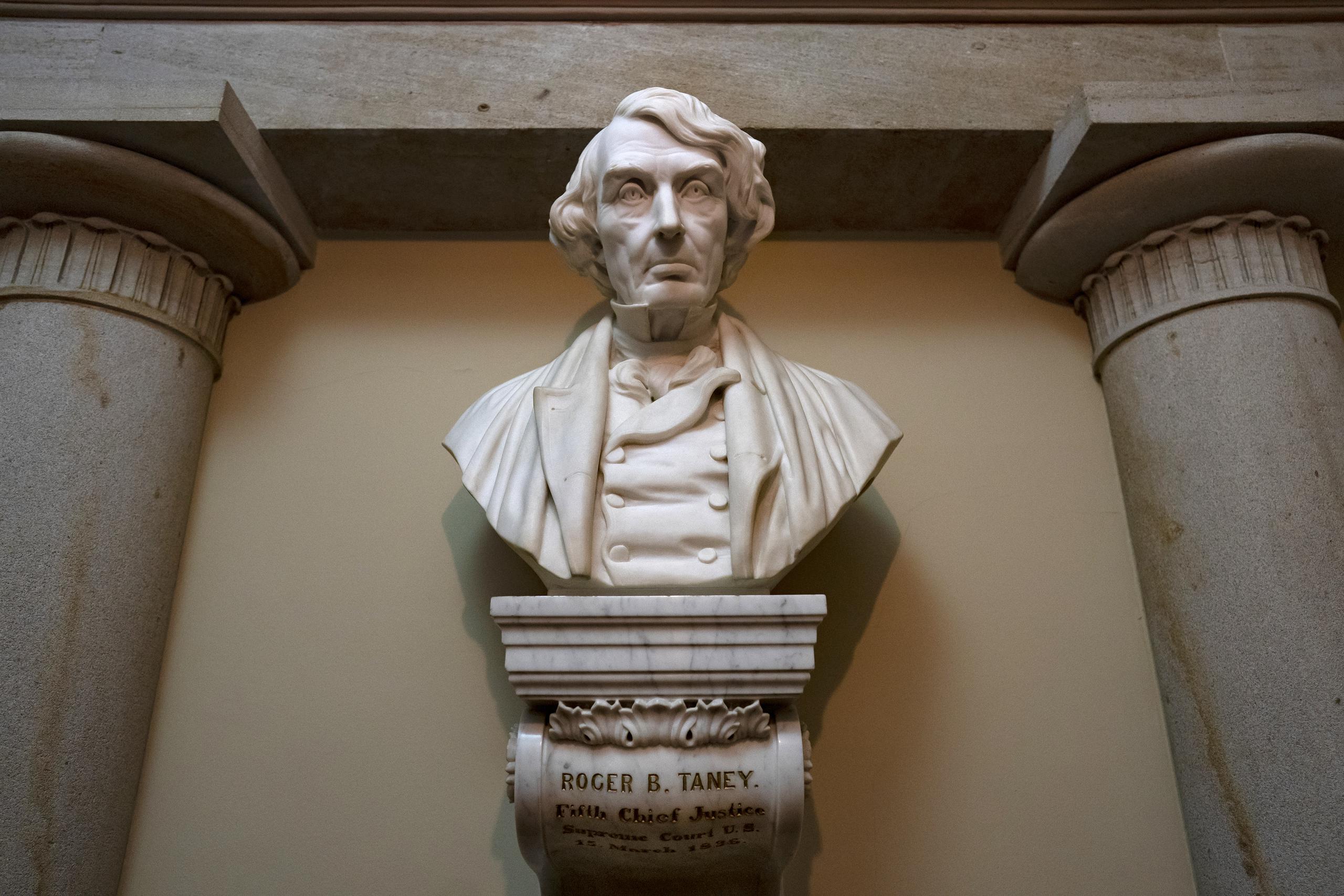 El busto del magistrado Roger Taney en el Capitolio, en Washington