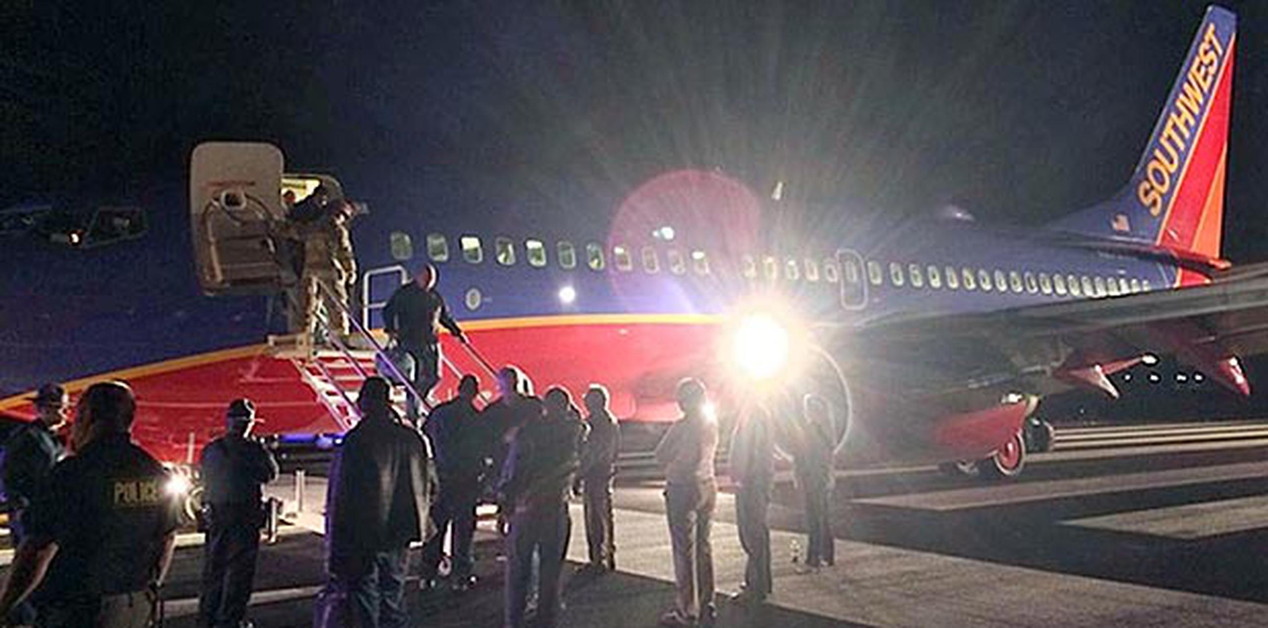 El vuelo de Southwest Airlines 4013, con 124 pasajeros y cinco tripulantes, iba del aeropuerto internacional Midway de Chicago al de Branson. (AP/ Scott Schieffer)