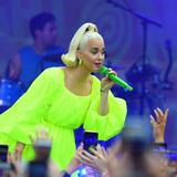 Katy Perry lanza versión remix de “Resilient”   