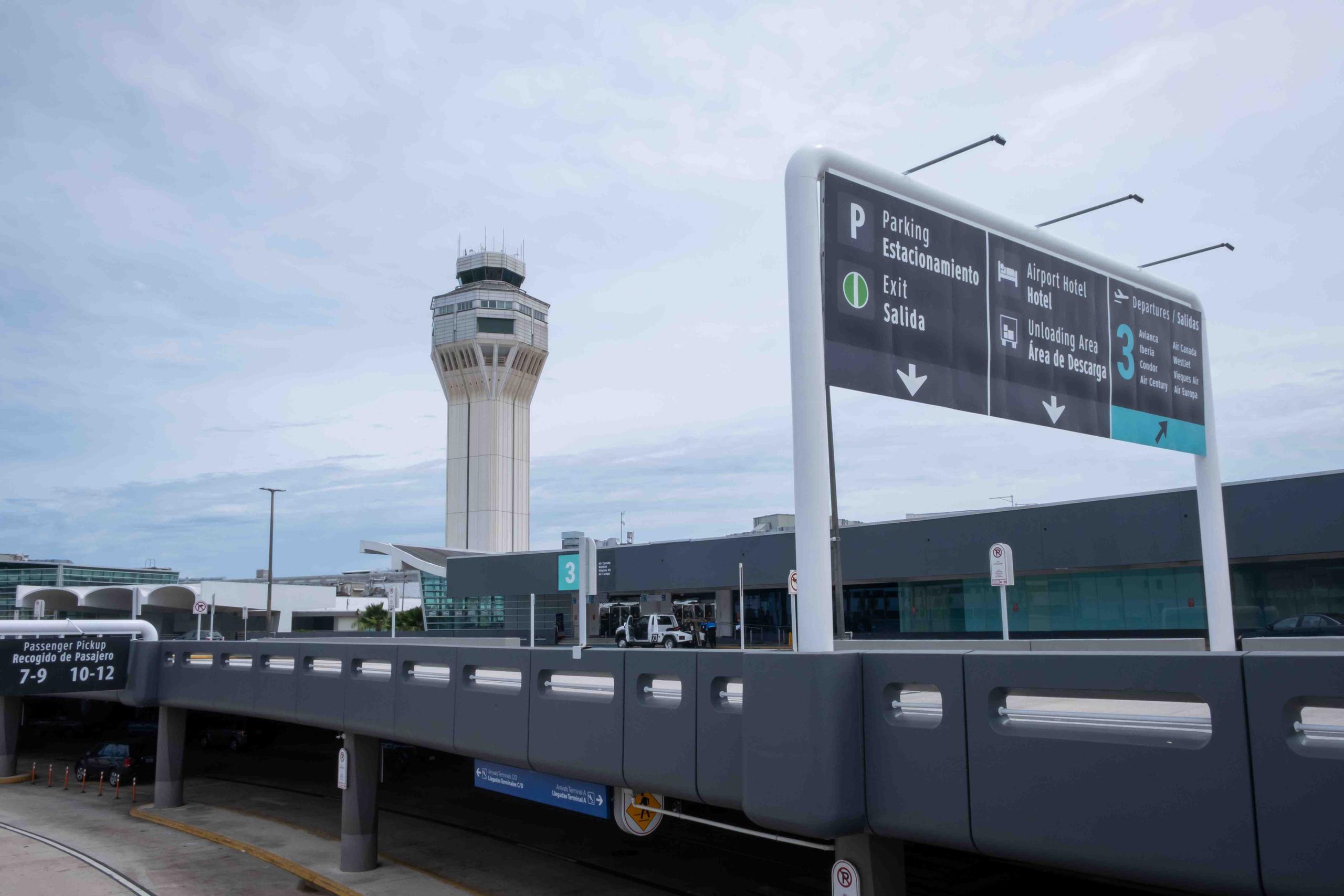 Imagen del terminal de salidas en el aeropuerto internacional Luis Muñoz Marín. (GFR Media)