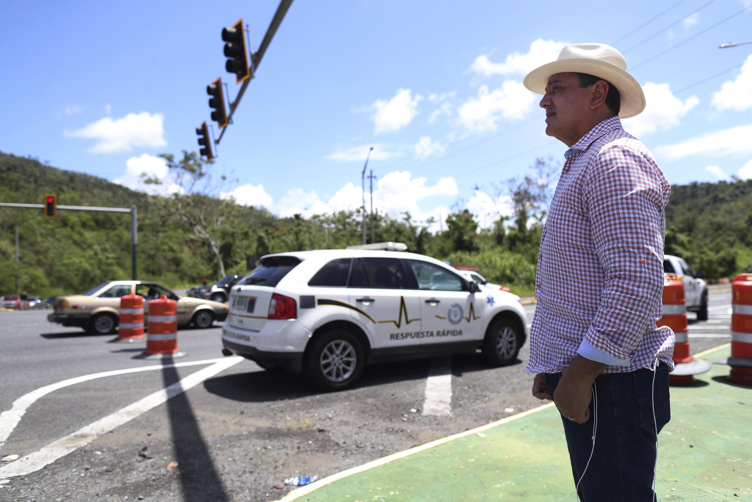 El alcalde José Román ha dicho que el cierre de carreteras se hacía en consideración del "bienestar y la salud de nuestra gente".