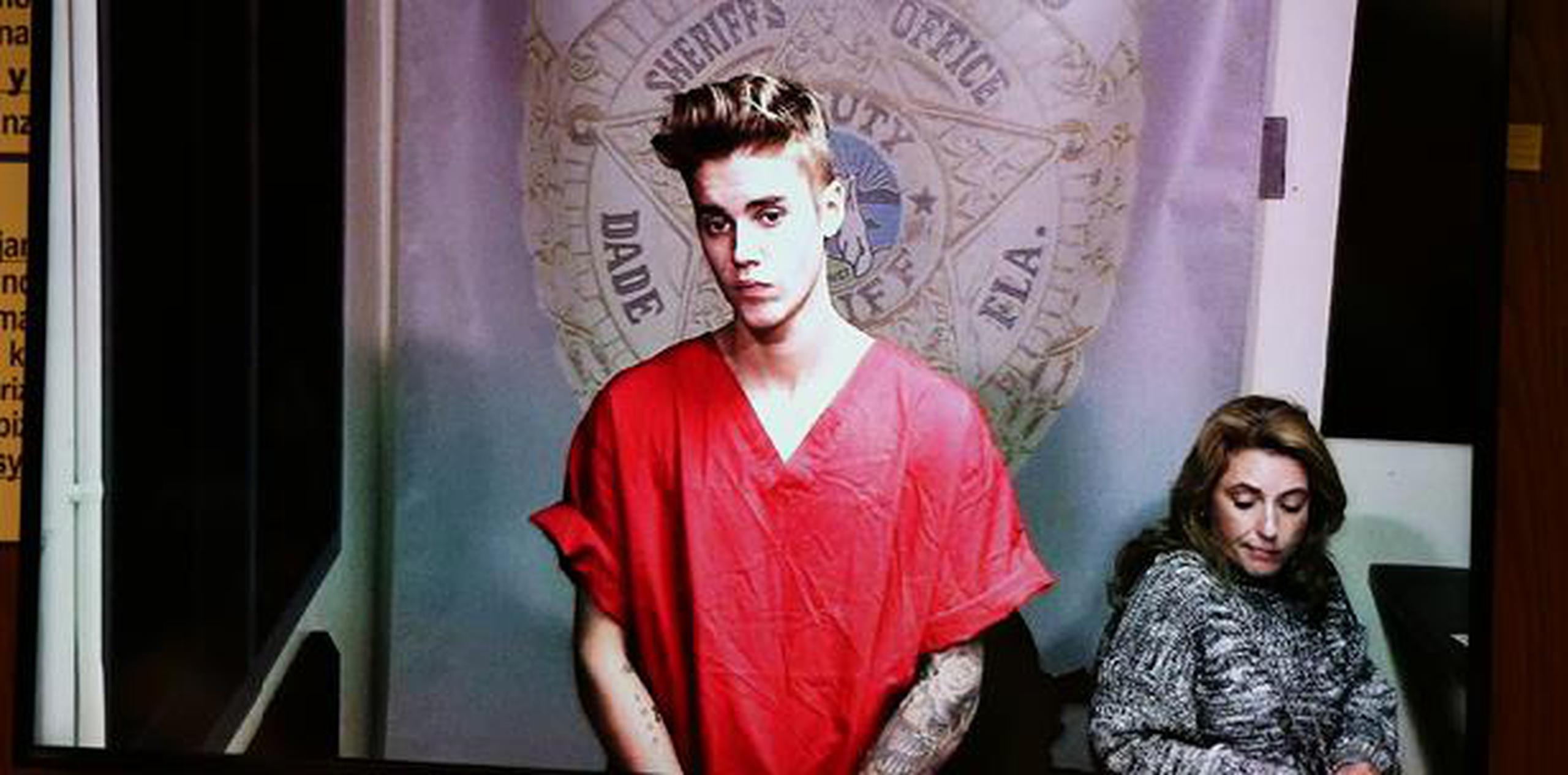 Bieber se ha declarado inocente a los cargos de conducir intoxicado. (Archivo)