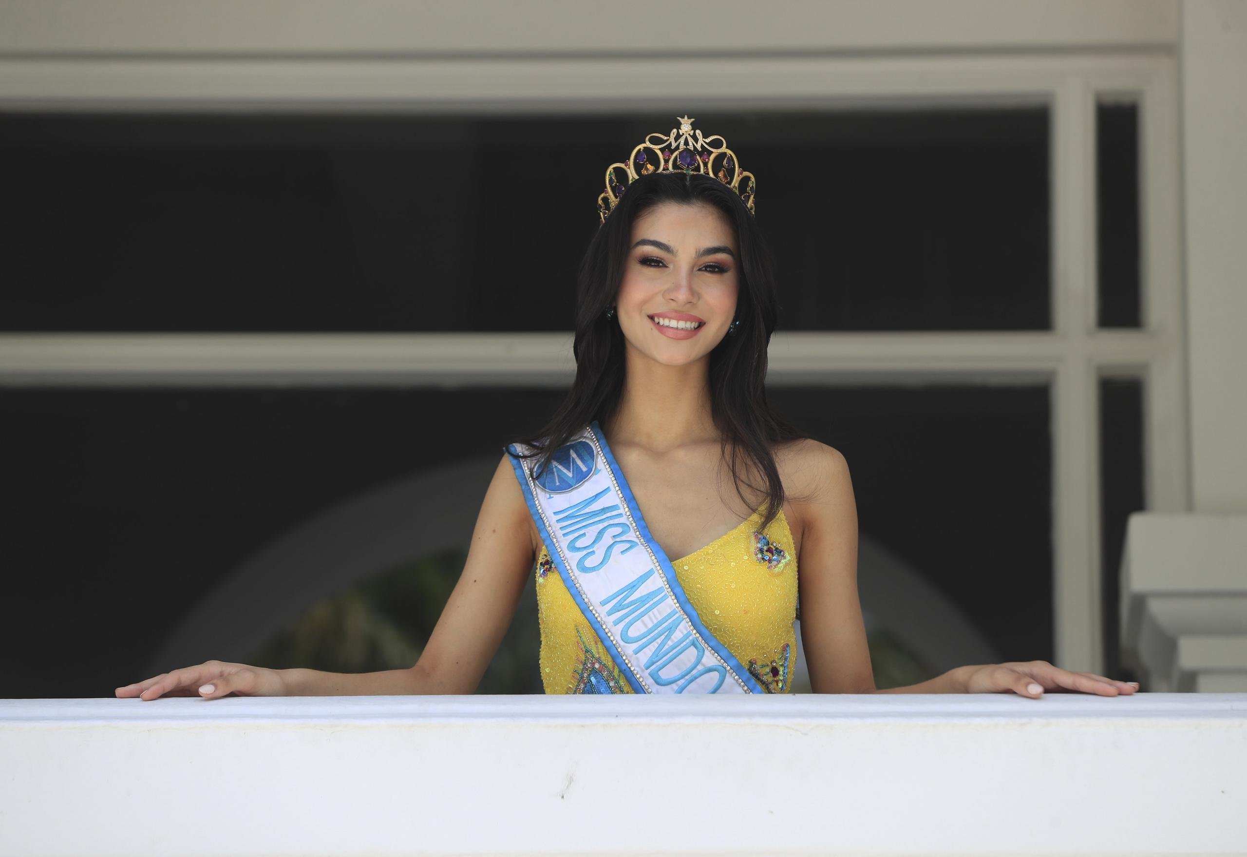 Elena Rivera, Miss Mundo Puerto Rico 2022, coronará a la ganadora.