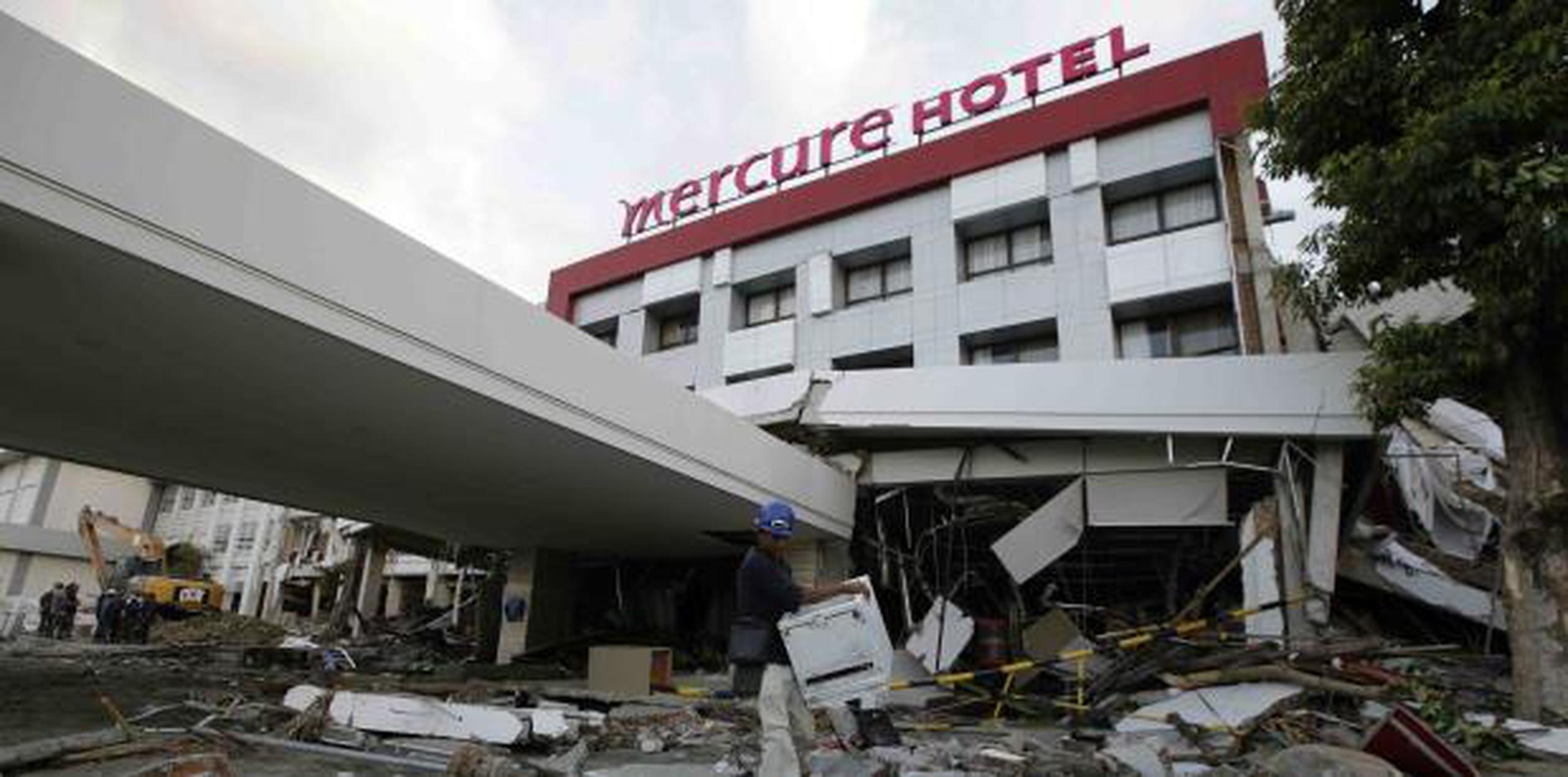 Escombros del Hotel Mercure, en Palu, Indonesia. (AP / Aaron Favila)