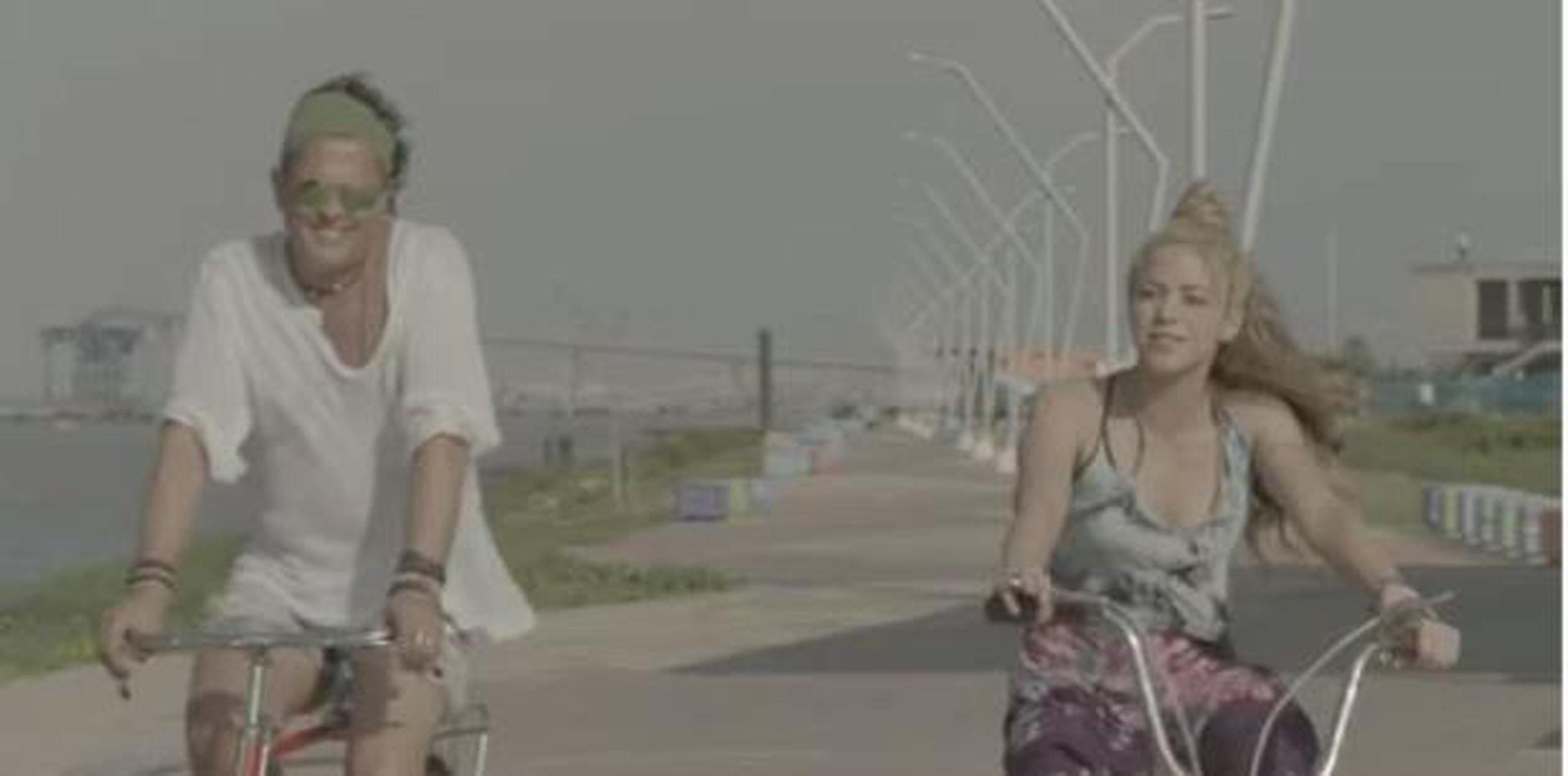 Shakira y Carlos Vives negaron que 'La bicicleta' pueda ser plagio del tema compuesto por Castellano y lanzado al público entre 1996 y 1997.  (Captura)