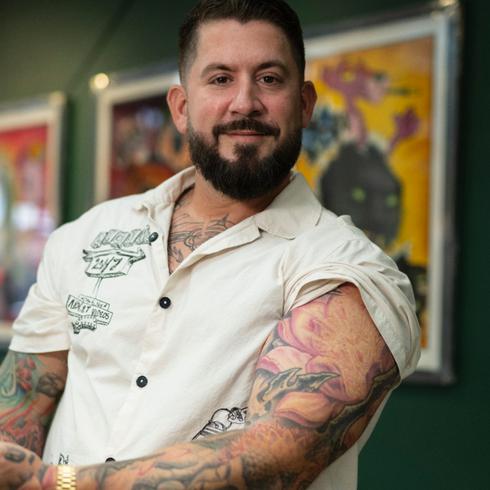 Juan Salgado ahora es quien se tatúa la piel: “Fue una de las noches más locas”