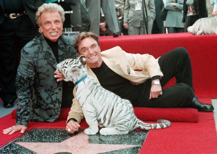 El dúo Siegfried & Roy fue uno de los grandes atractivos de Las Vegas. Siegfried Fischbacher (a la izquierda) murió de cáncer en esa ciudad.