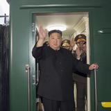 Kim Jong-un envía felicitación a Xi Jinping por el aniversario de la fundación de China 