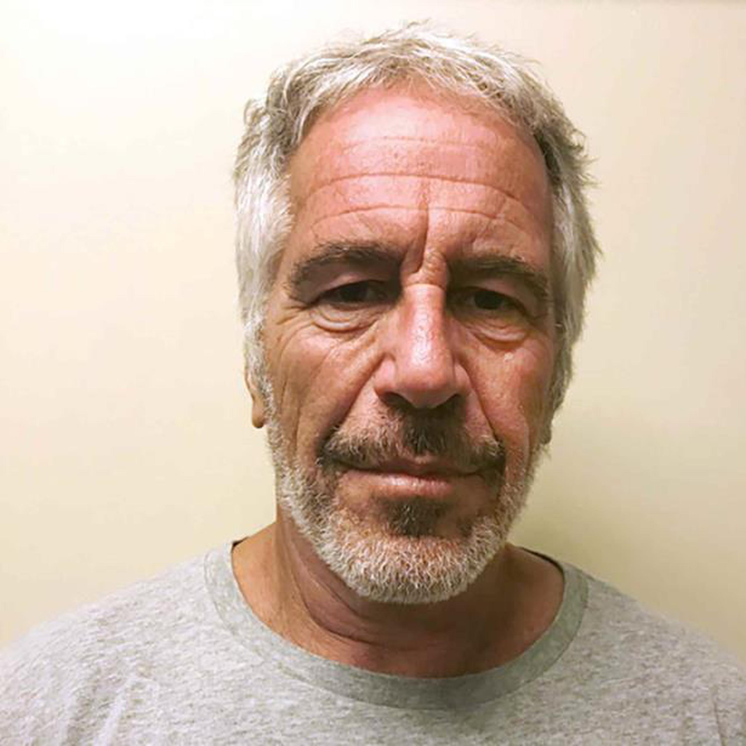 El domingo se le realizó una autopsia a Epstein, pero no se han divulgado los resultados. El director del departamento forense ha dicho que su personal aguarda más información. (AP)