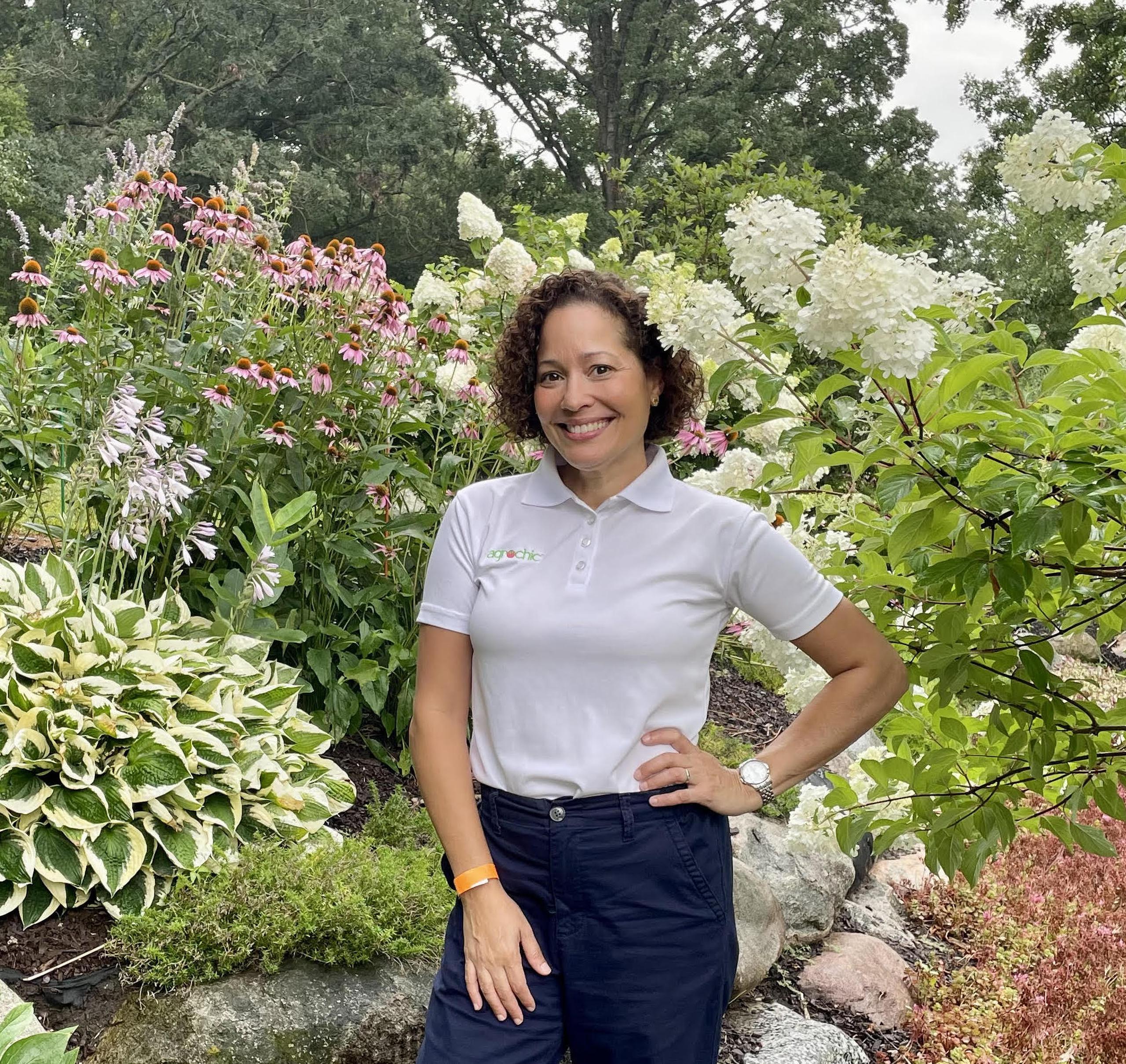 Autora del libro ¡Verdura! Jardinería para tu bienestar", Perla Sofía Curbelo recomienda al menos dos pausas diarias para conectar con la naturaleza.