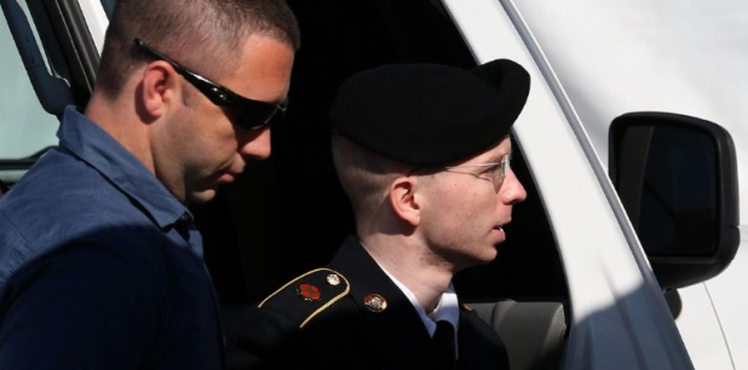 Enfrentaba cargos de ayudar al enemigo, y 20 cargos adicionales. (Mark Wilson/Getty Images/AFP)