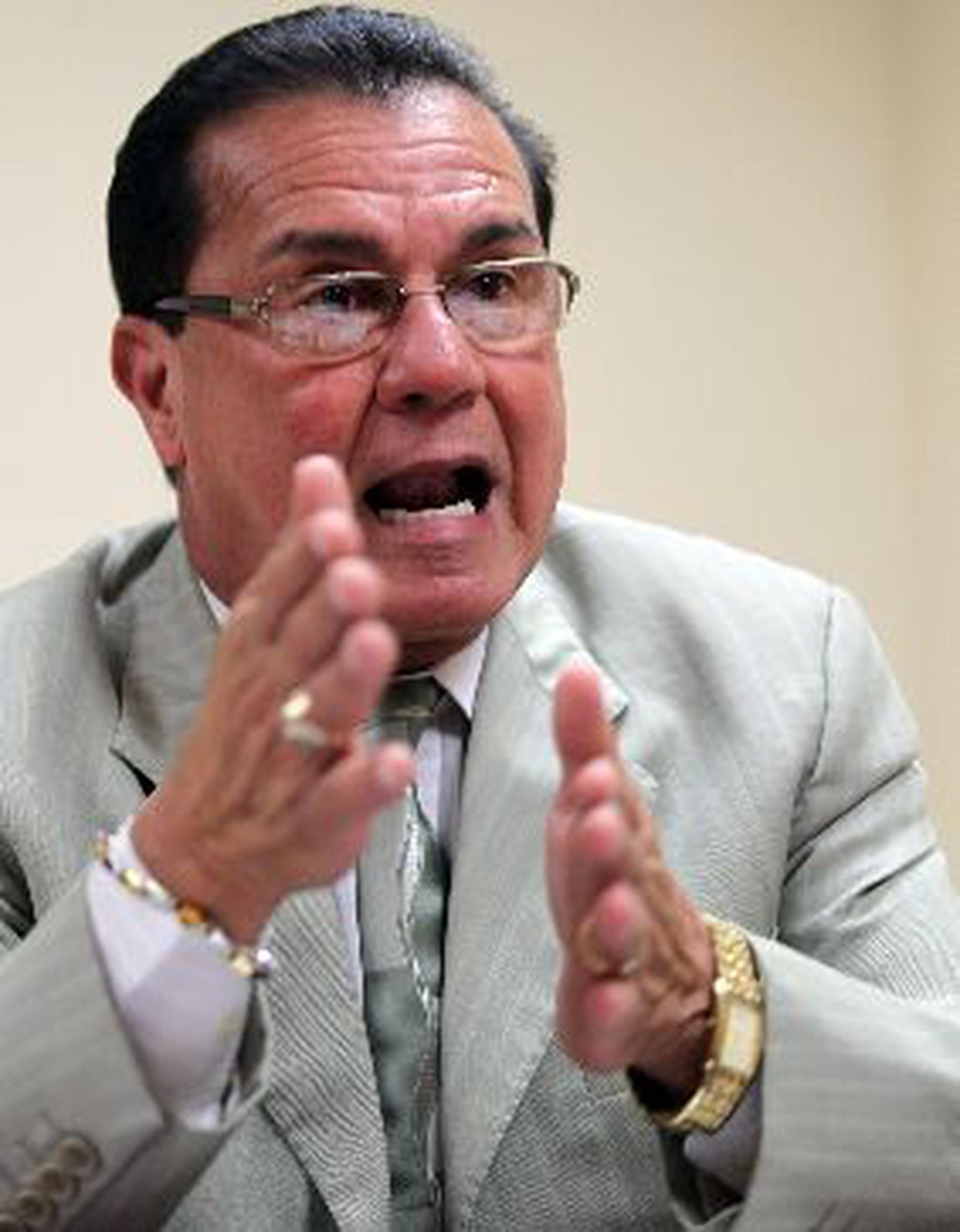 Marcos “Turín” Irizarry denunció que el alcalde  deja al municipio sumido en una crisis fiscal. <font color="yellow">(juan.alicea@gfrmedia.com)</font>