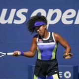 Naomi Osaka gana en tres sets para adelantar en el US Open