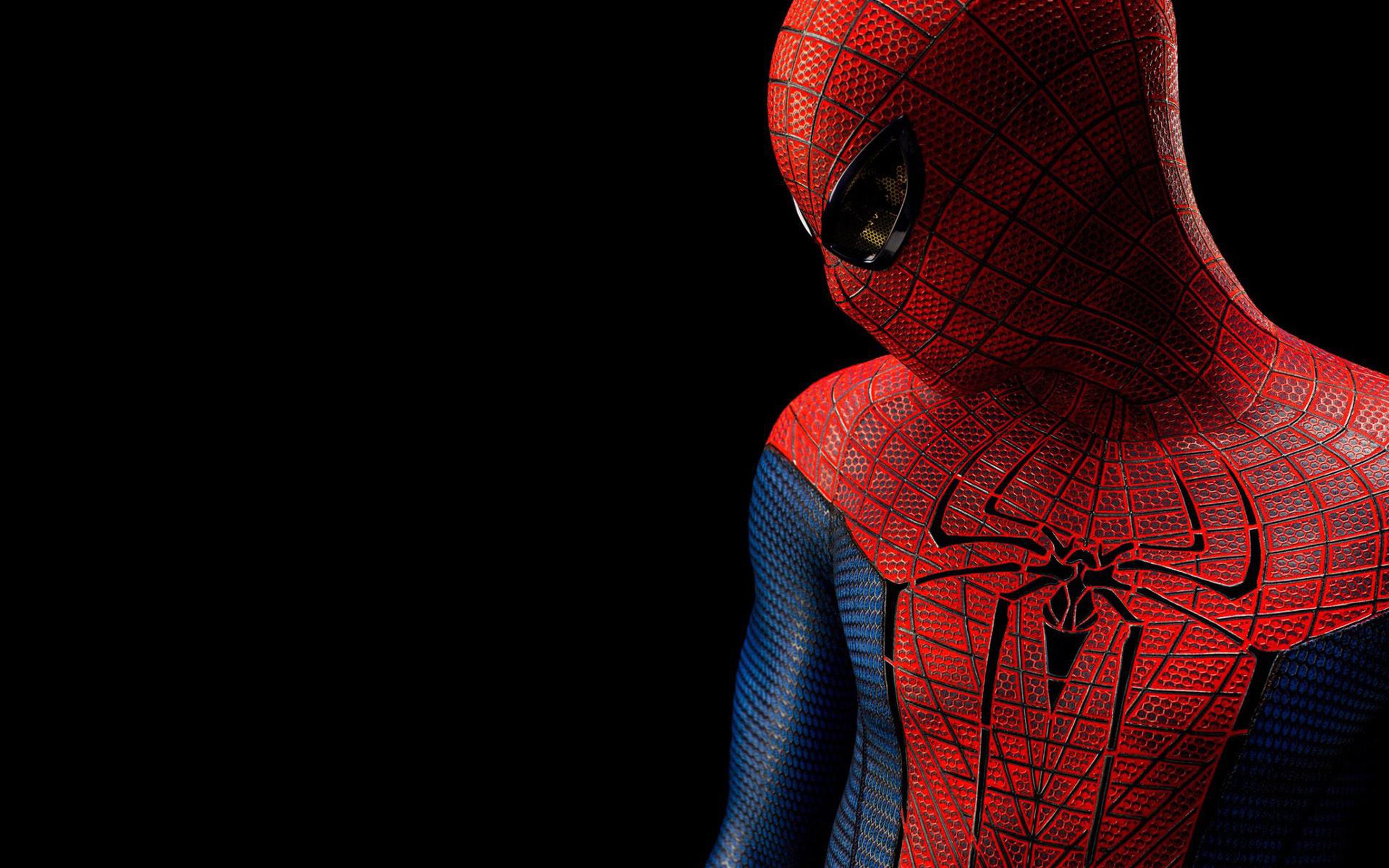 Ya para 2004, se convirtió en un héroe que le salvó la vida a una mujer de ser impactada por un pedazo de cemento en 'Spider Man 2'.