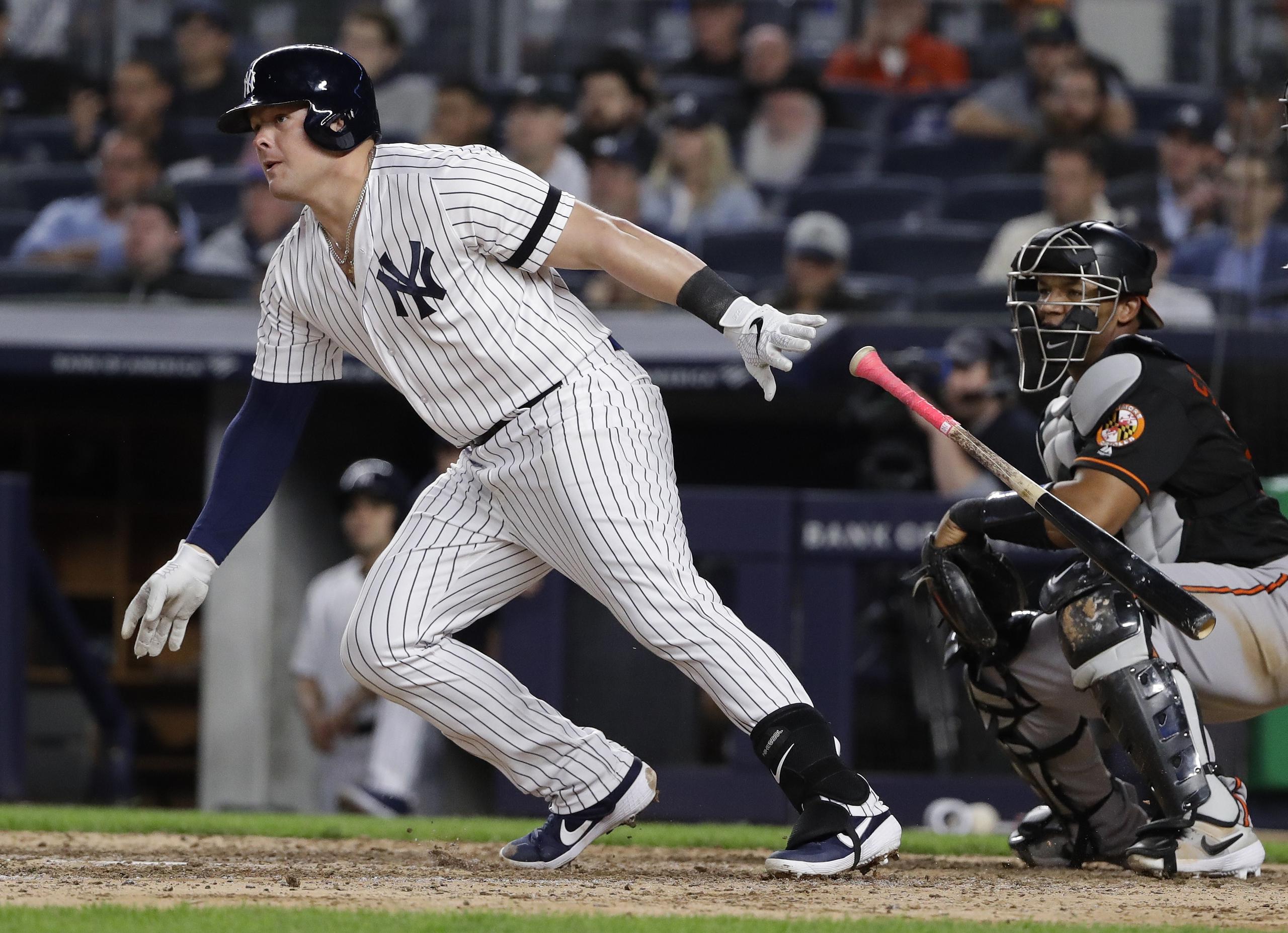 El toletero Luke Voit fue enviado el viernes de los Yankees de Nueva York a los Padres de San Diego a cambio del lanzador de liga menor Justin Lange.