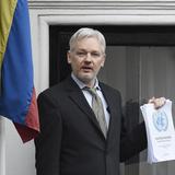 Julian Assange recibe permiso en la cárcel para casarse con su pareja