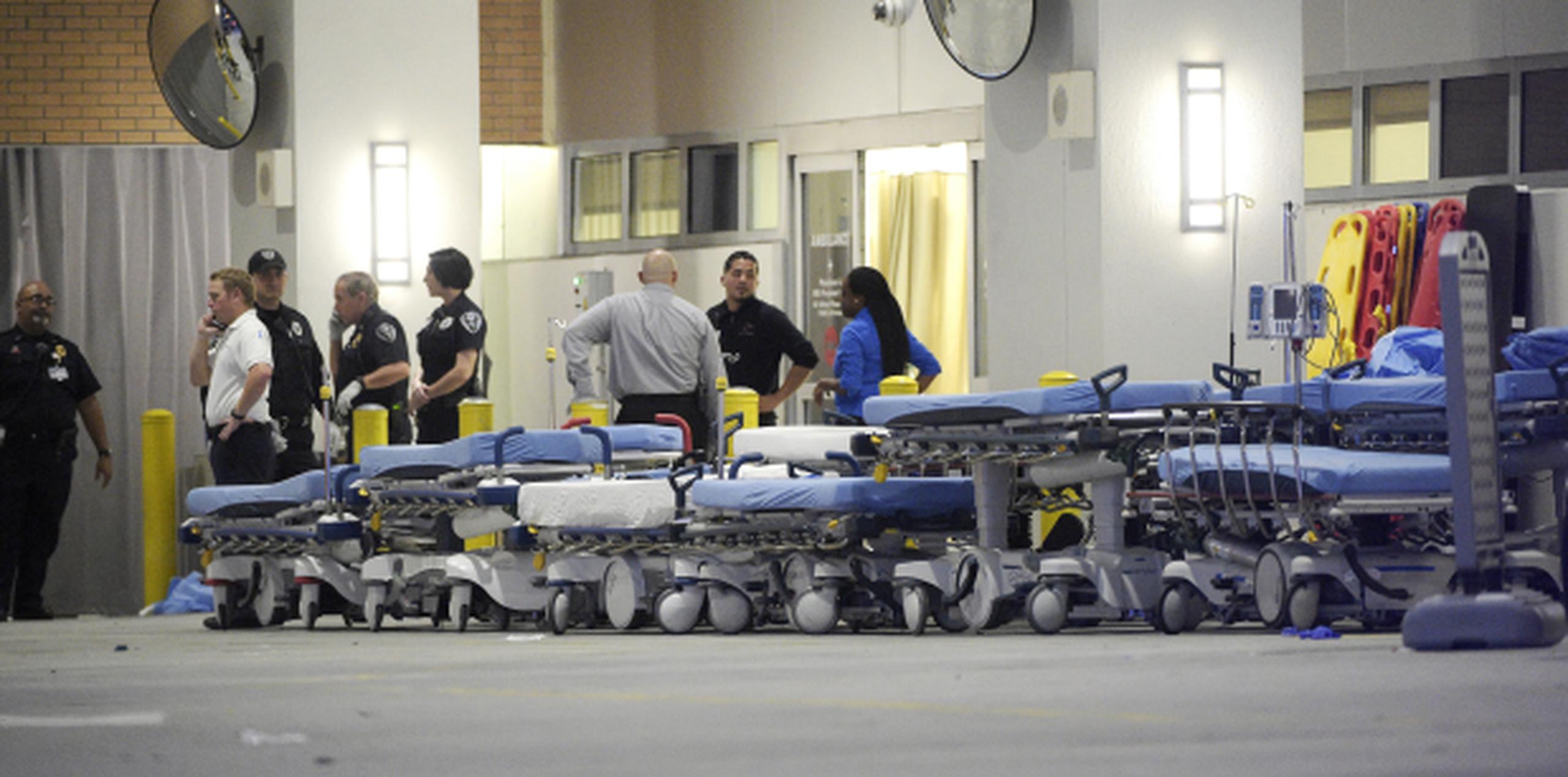 Desde que comenzaron a llegarles los heridos, el Centro Médico Regional de Orlando ha realizado 52 operaciones quirúrgicas. (Prensa Asociada)